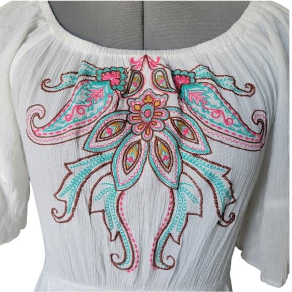 Chelsea & Violet Embroidered Crepe Mini Dress Size Medium White - Picture 2 of 5